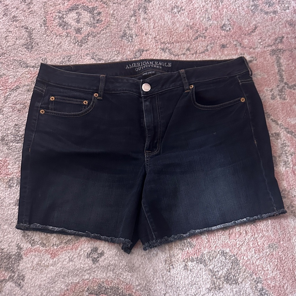 American Eagle Women's Super Stretch Dark Denim Shorts